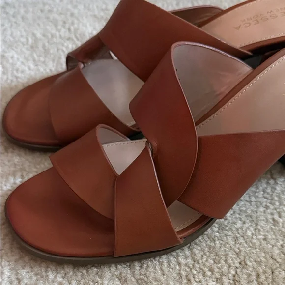 Messeca New York Women's Brown Slide Leather Thunder Sandals size 9.5 - Picture 2 of 14